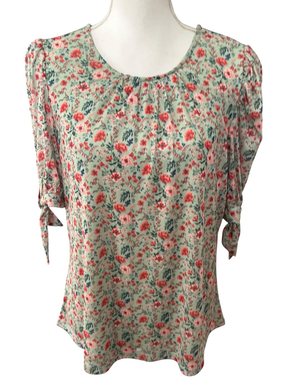 MADISON Floral Tie-Sleeve Blouse